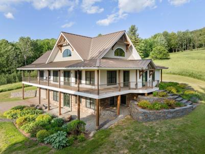 1201 Common Road