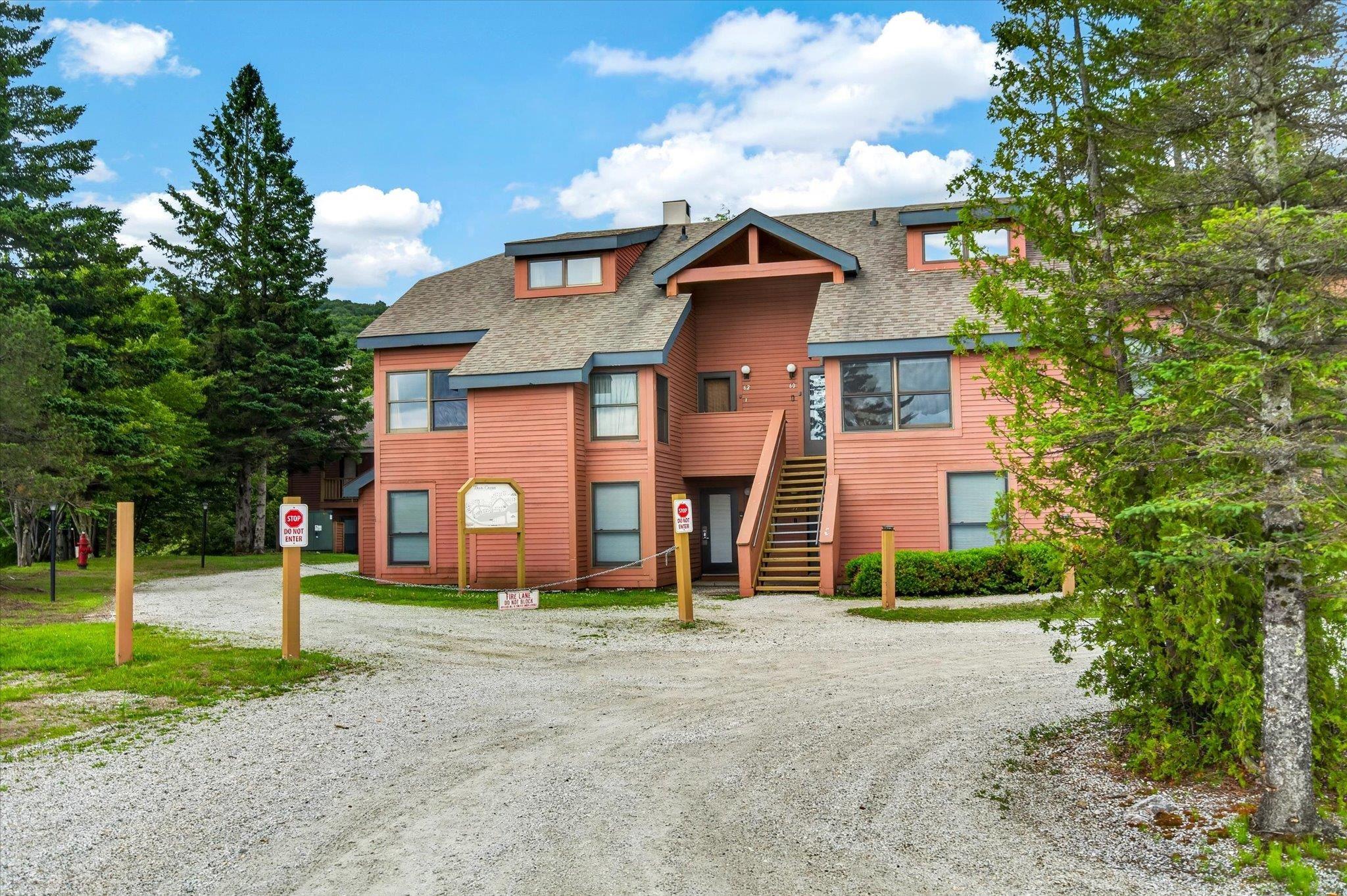 Image 3: Trail Creek 62 is a wonderful end unit Image 3: Trail Creek 62 is a wonderful end unit