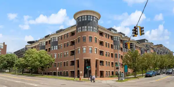 40 College Street