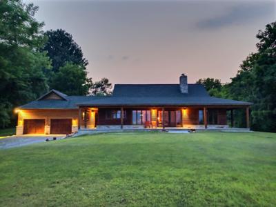 1099 E Shore Road