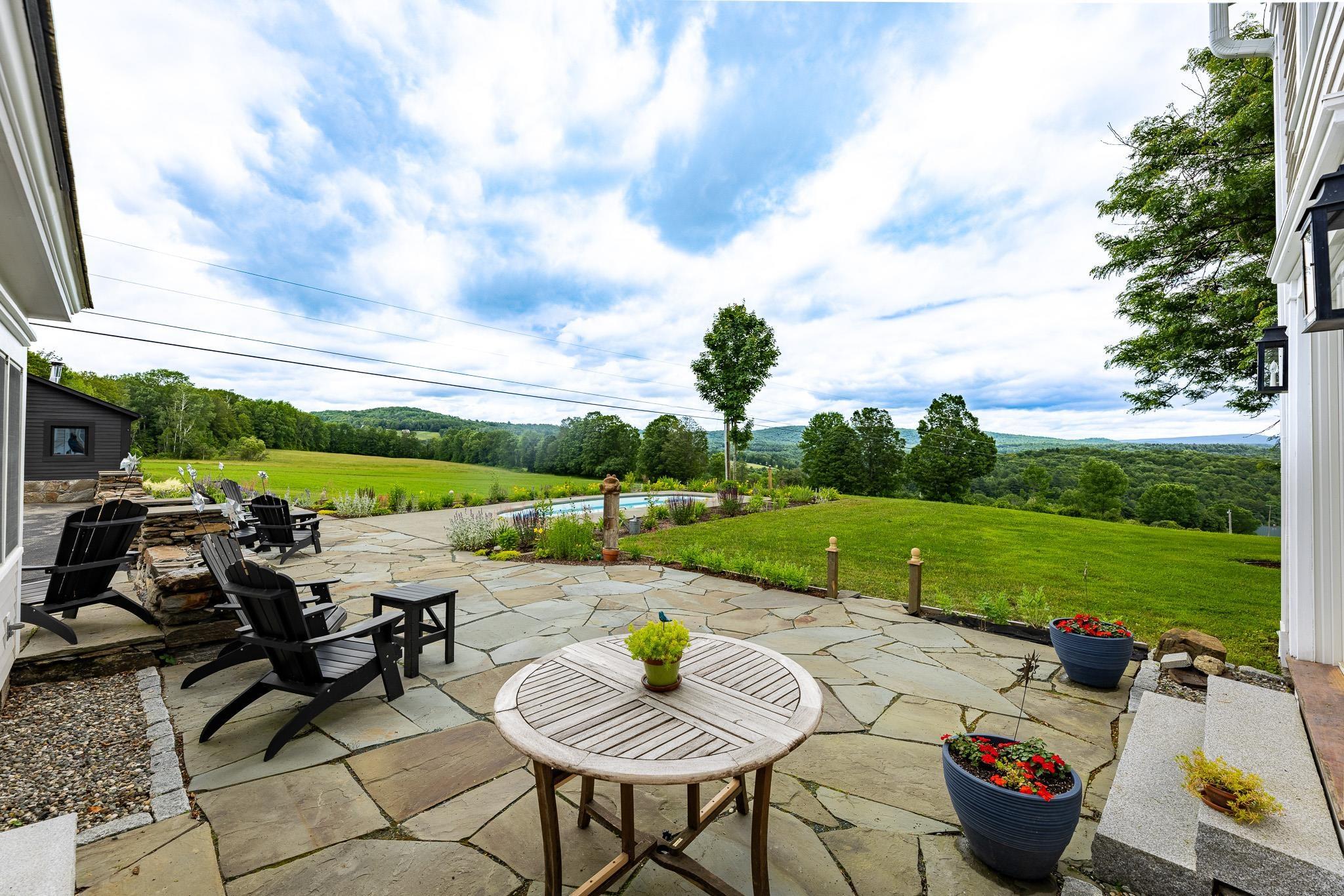 Image 3: Sitting areas and views to enjoy.