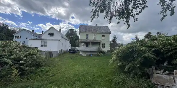 Image 3: Backyard