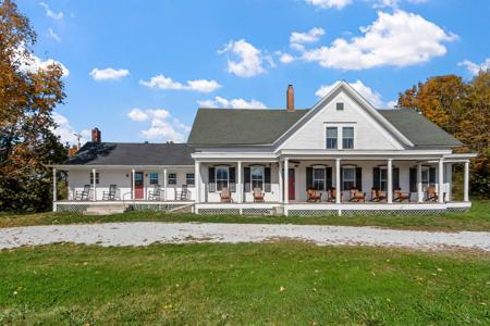 2758 Main Street
