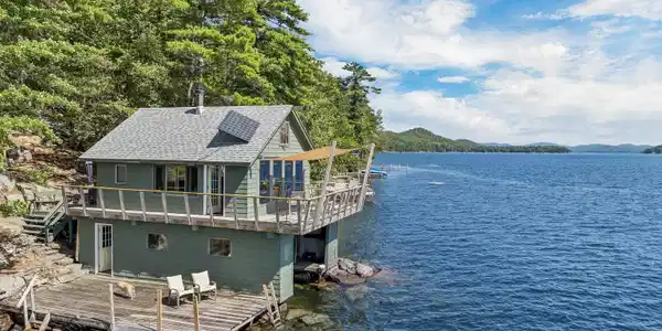 18 Diamond Island