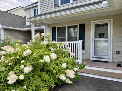 11 Intervale Outlook Circle