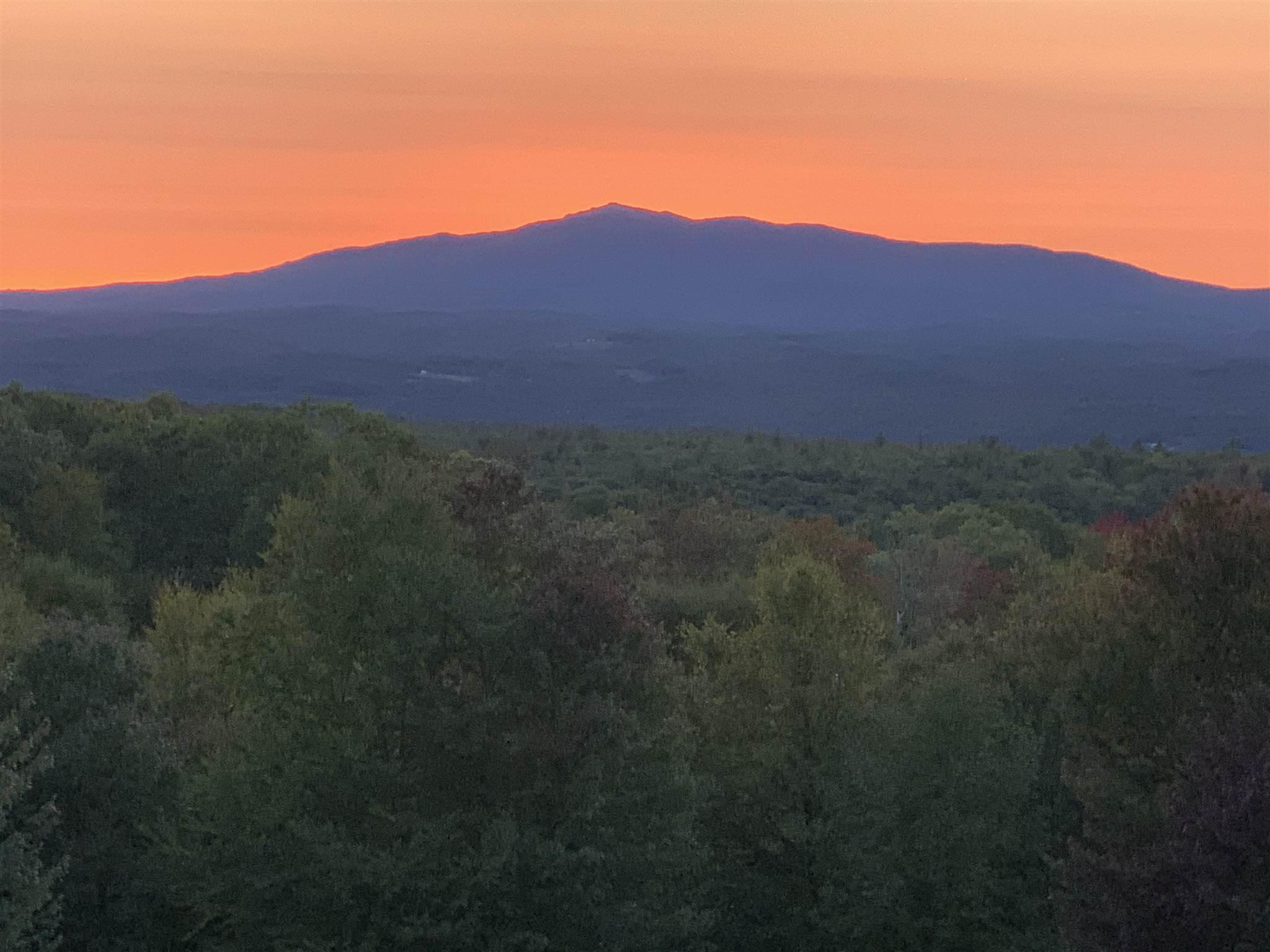 Image 2: Grand Monadnock Image 2: Grand Monadnock