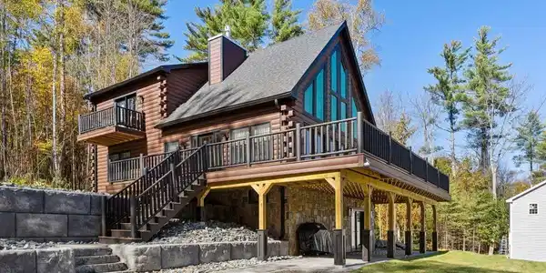 135 Lakeside Drive
