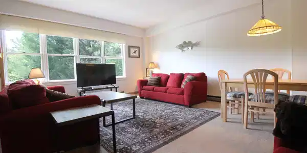 28 Packard Road