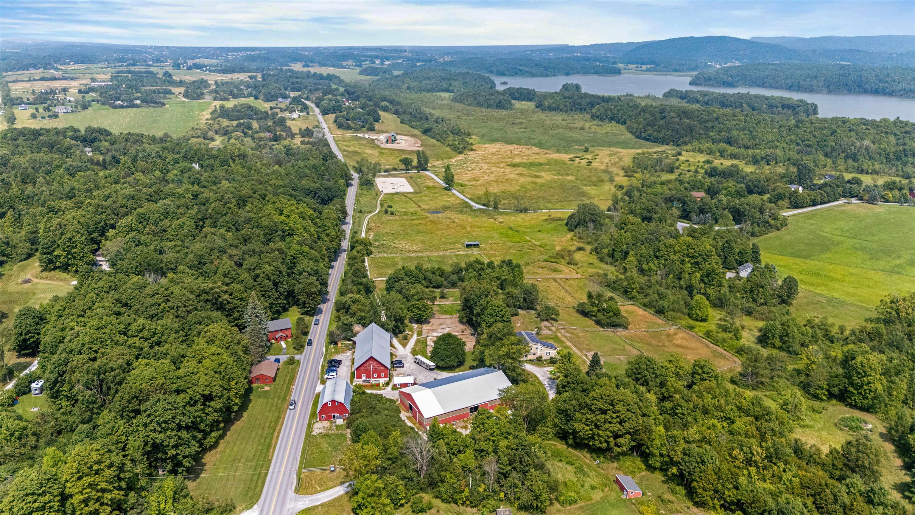 Image 0: aerial photo showing the entire parcel with all buildings Image 0: aerial photo showing the entire parcel with all buildings