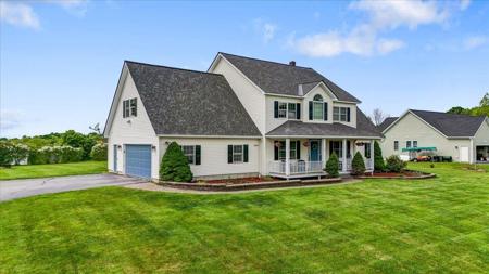 16 Fieldstone Lane