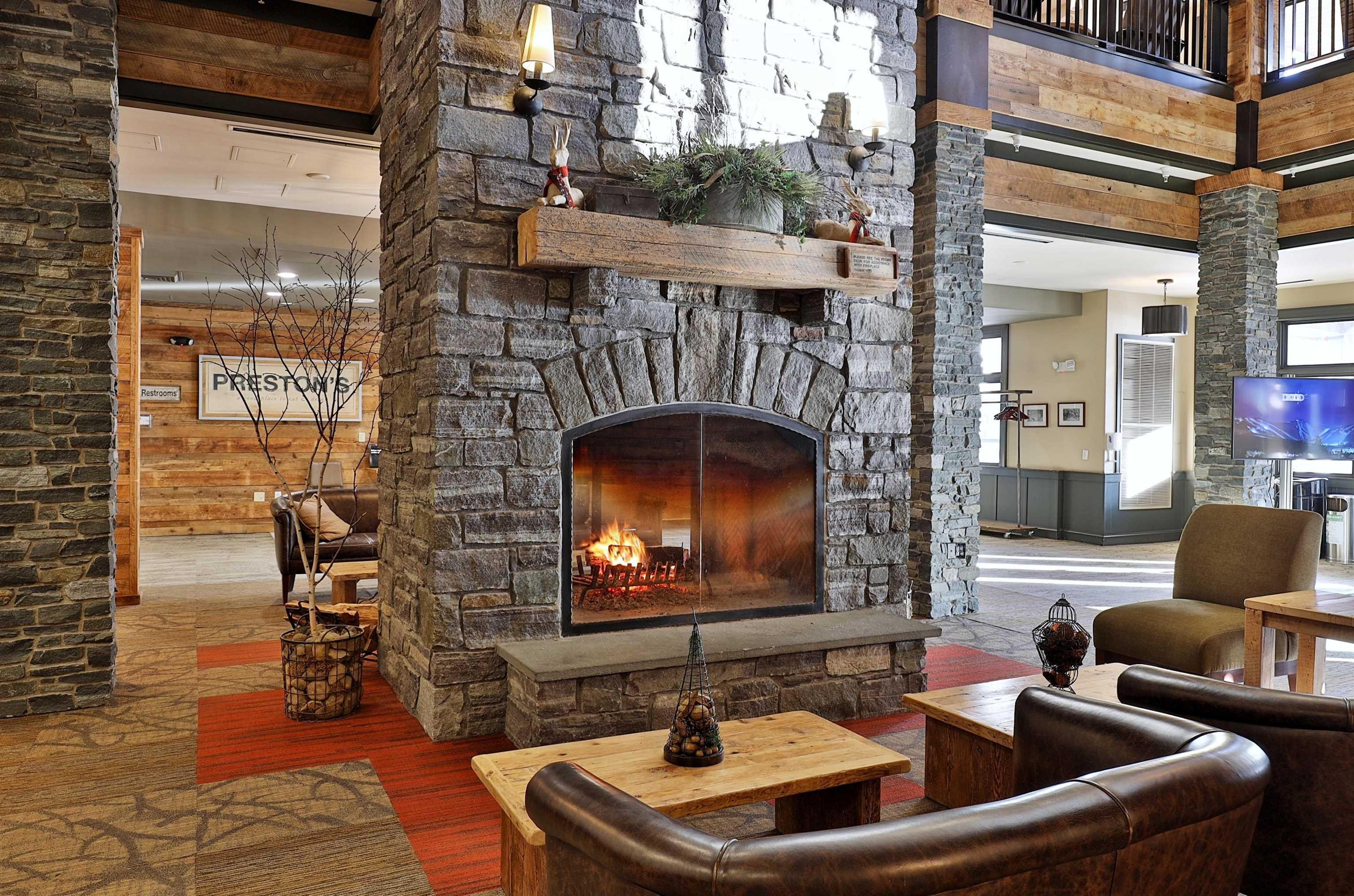 Image 3: Lobby Image 3: Lobby