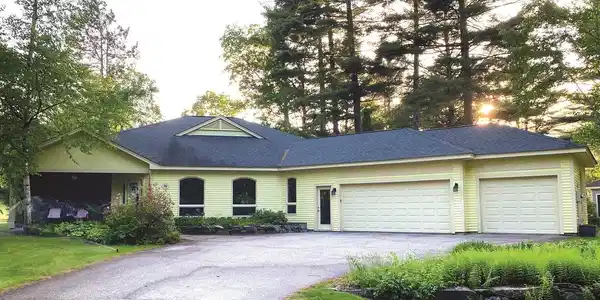 16 Carleton Way