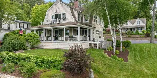 4 Lake Avenue