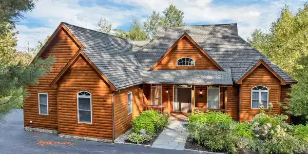 19 Abenaki Lane