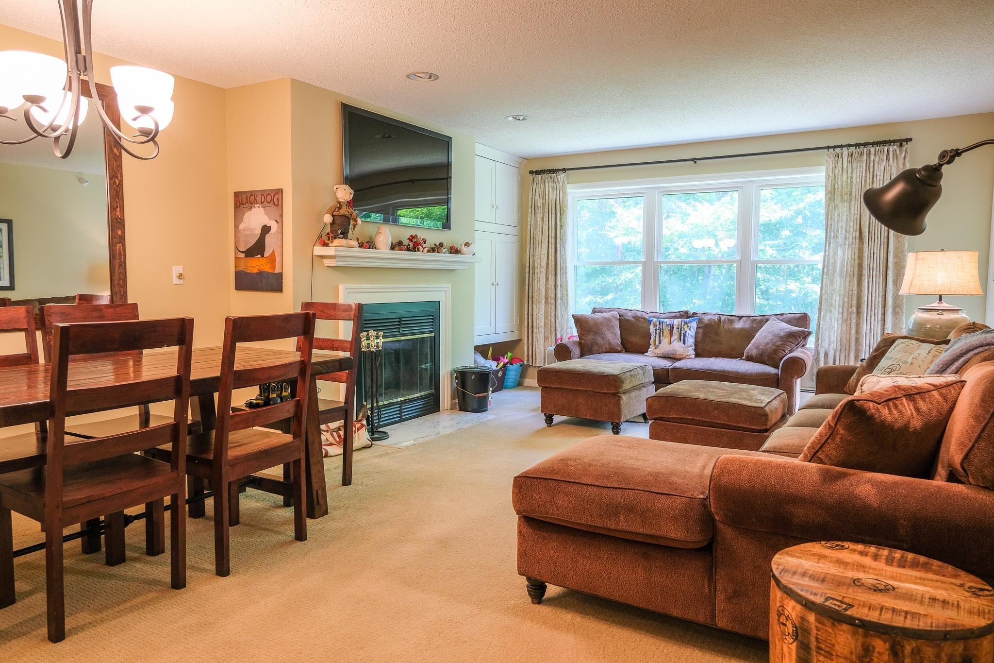 Image 4: Living room with wood fireplace Image 4: Living room with wood fireplace