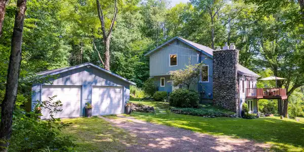 12 Hawk Ridge