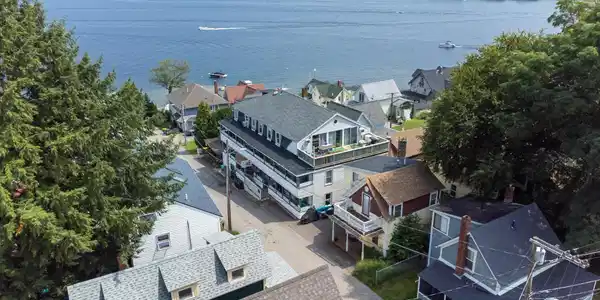 7 Baker Avenue