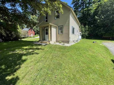 32 Pleasant Street