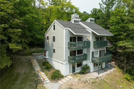 61 Rimrock Road