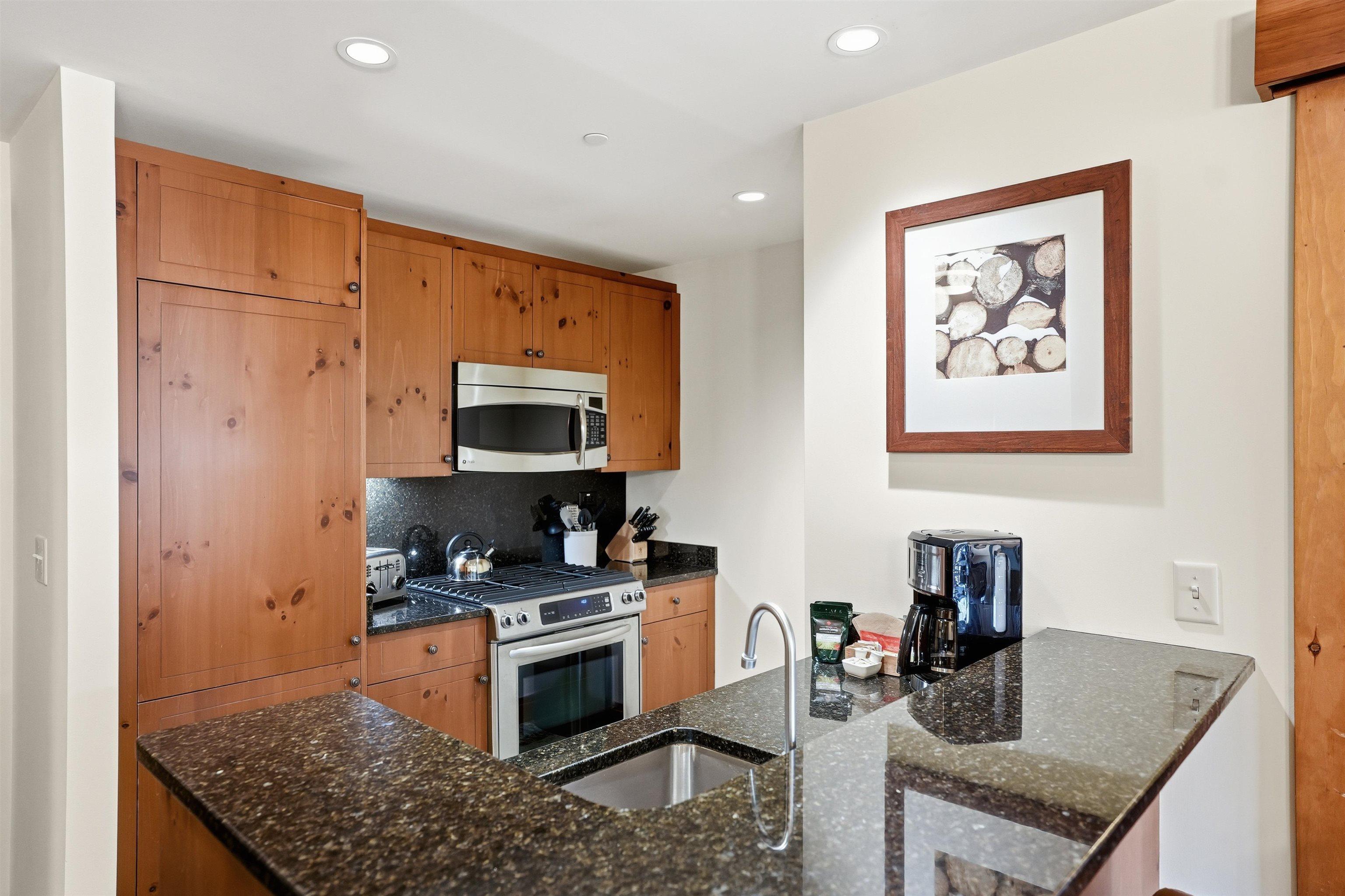 Image 2: Kitchen Image 2: Kitchen