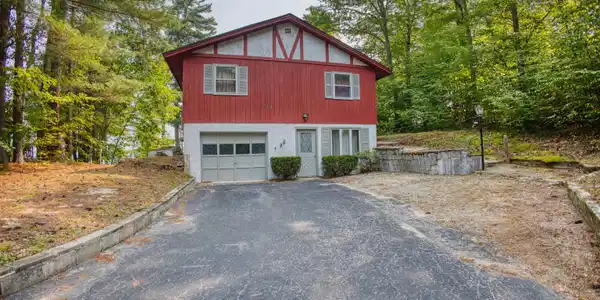 25 Bluffs Boulevard