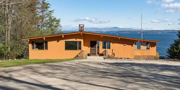 240 Black Point Road
