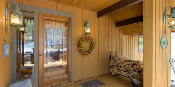 Image 3: Covered Porch Entry