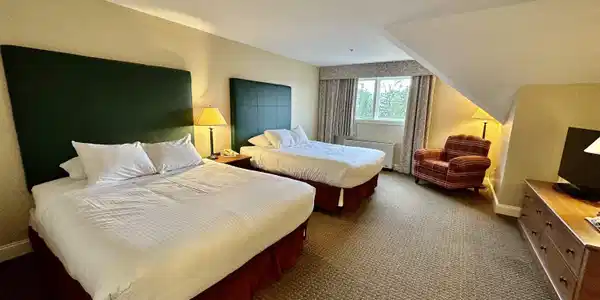 Image 2: Lockout hotel room