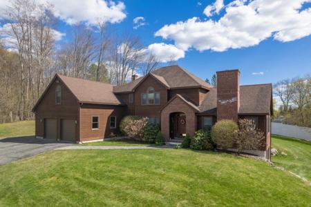 10 Upland Drive