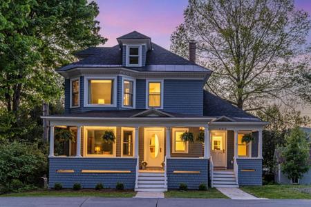 405 Maple Street