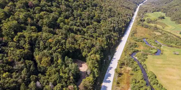 Image 2: US Rt 4. Lot on left