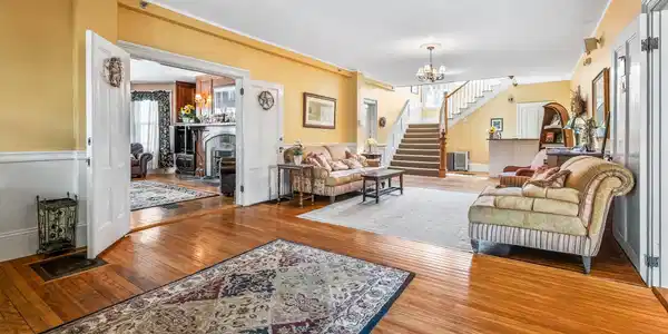 12 Thorn Hill Road