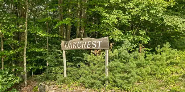 00 Oakcrest Road