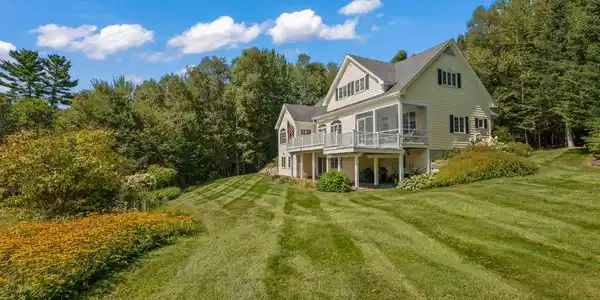 54 Woodbine Lane