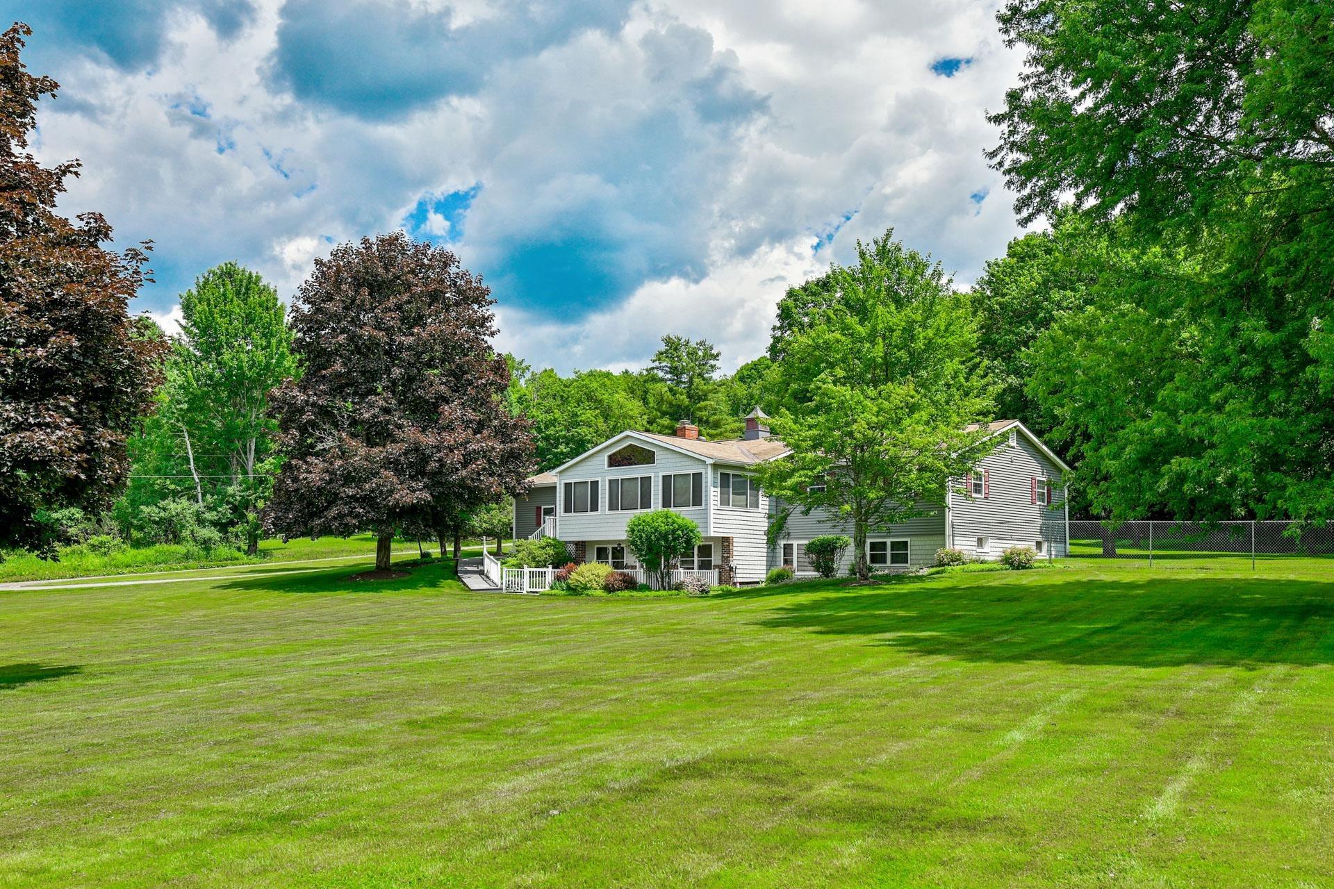 Image 1: Home on 2.2 acres Image 1: Home on 2.2 acres