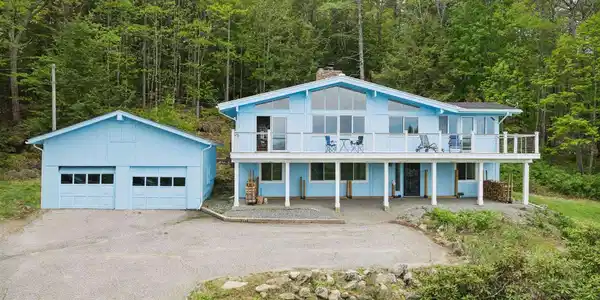 9 Tillinghast Road