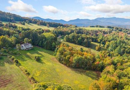 2943 Stowe Hollow Road