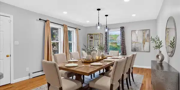 Image 4: Dining Room