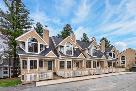 2C Townhouse Square