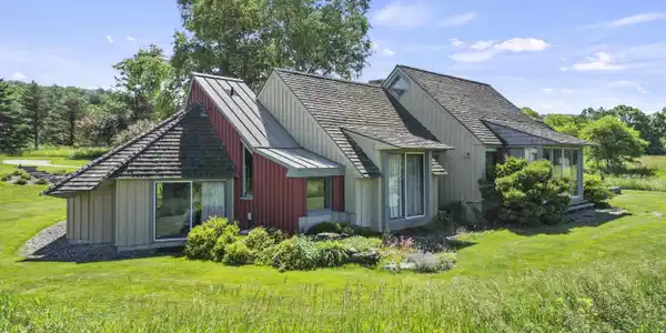Image 2: The northwestern angle of the house