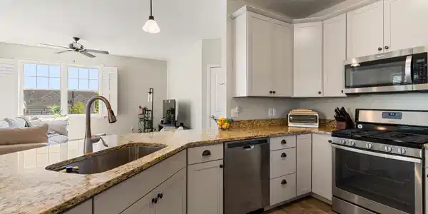 Image 2: Kitchen