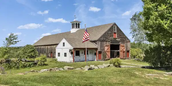 Image 3: 60' x 150' Barn with three stall horse barn