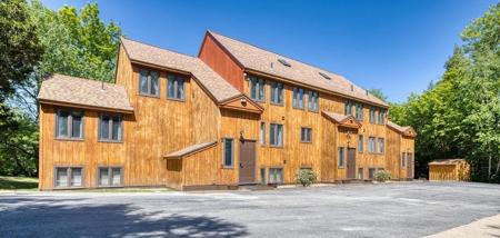 2 Mountainview Road