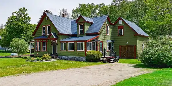 1113 Daniel Webster Highway