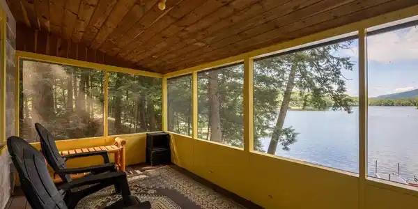 Image 4: Screened Porch