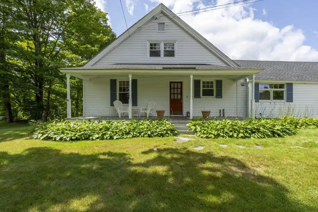 Image 1: Front view of house Image 1: Front view of house