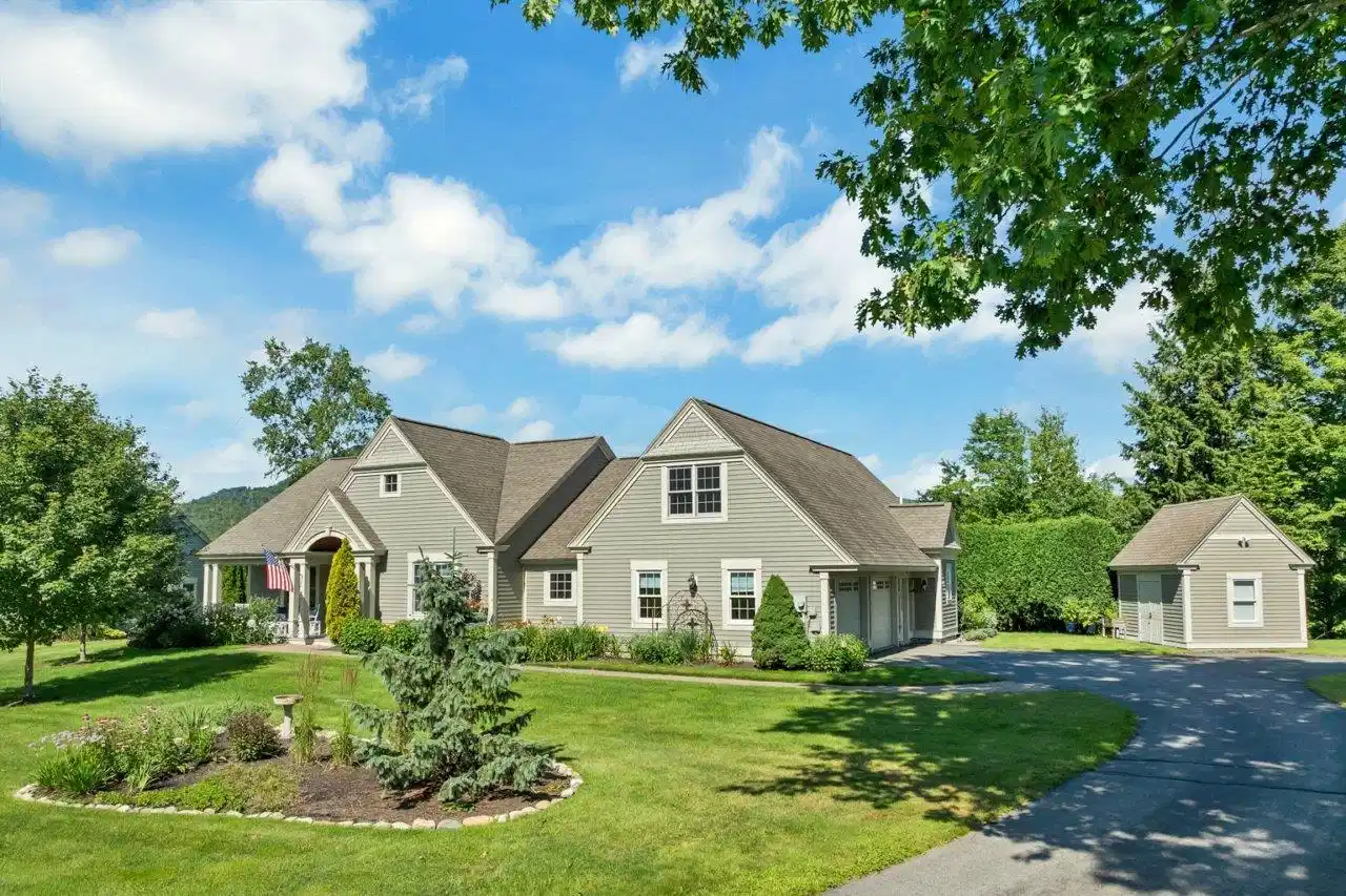 Image 1: Wonderful neighborhood. Image 1: Wonderful neighborhood.