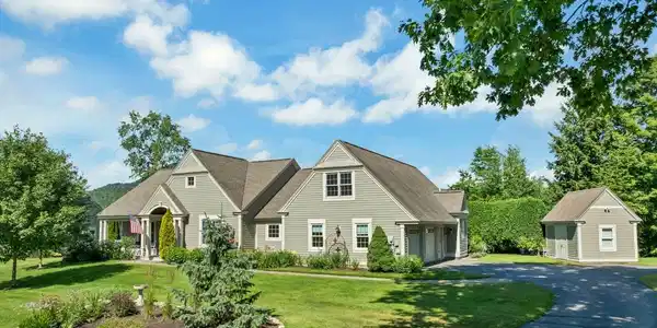 6 River View Drive