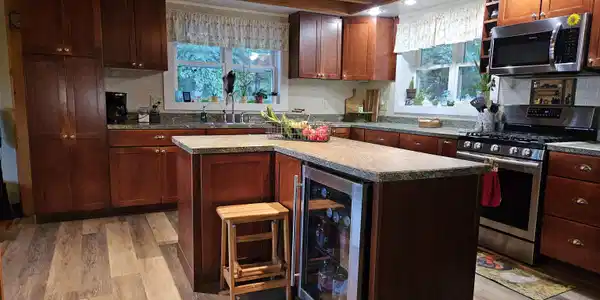 Image 2: kitchen