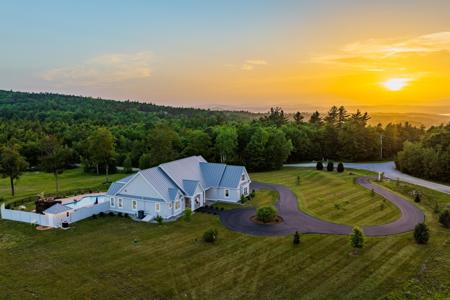 125 Summit Road